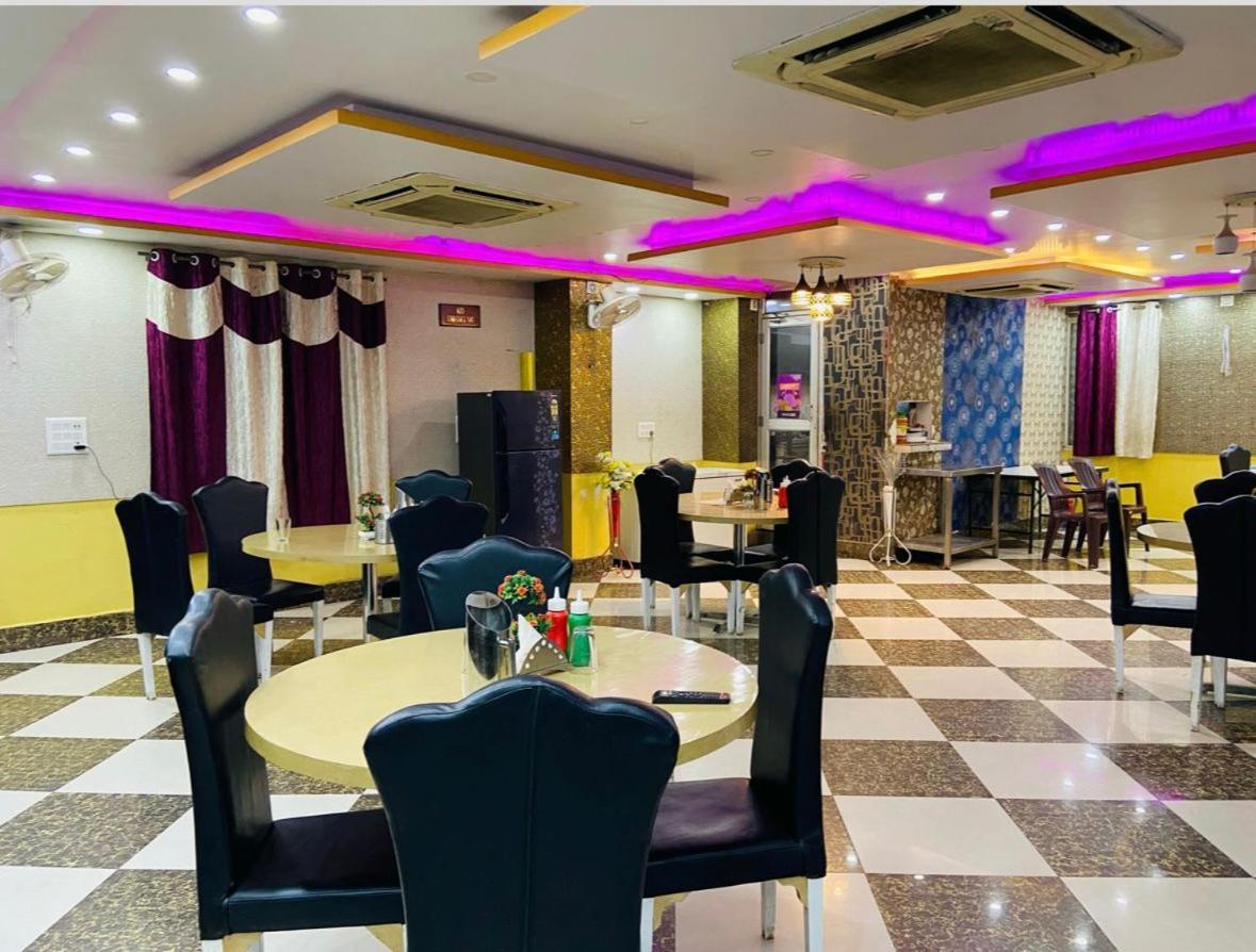 Basant Vihar International Hotel คยา ภายนอก รูปภาพ